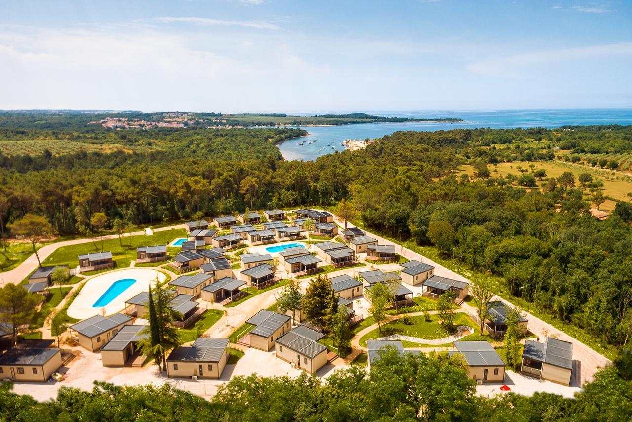 Mobile Homes Camping Santa Marina, Lanterna Tar-Vabriga Luaran gambar View of the resort