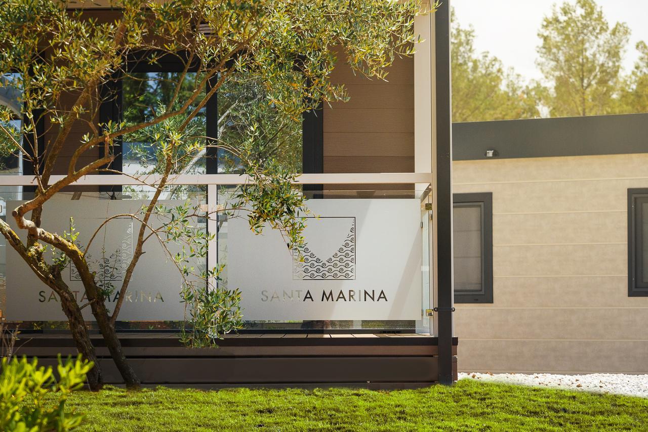 Mobile Homes Camping Santa Marina, Lanterna Tar-Vabriga Luaran gambar Amarna Village