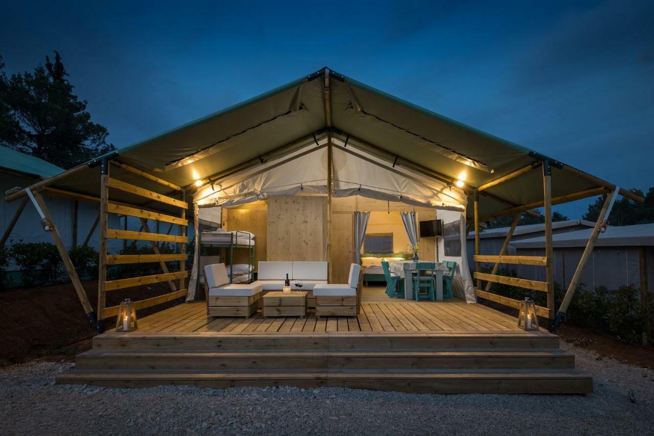 Mobile Homes Camping Santa Marina, Lanterna Tar-Vabriga Luaran gambar Eco-tent